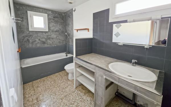 Maison à vendre    4 pièces •  Lambesc