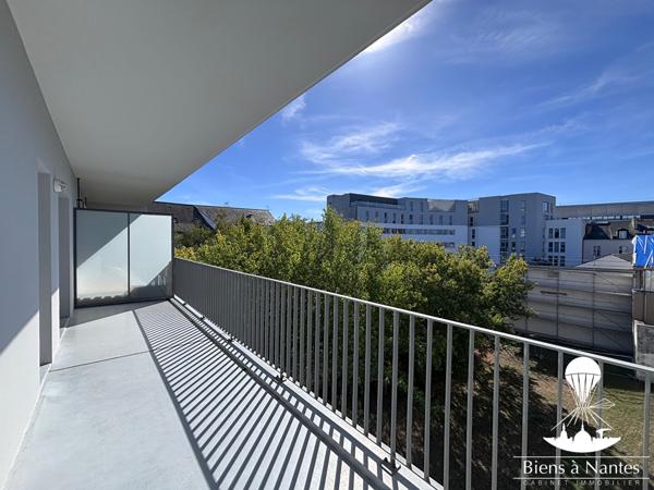 Appartement T2 Coup de Coeur, Terrasse 14 m² , Box fermé, Cité des Congrès , Nantes
