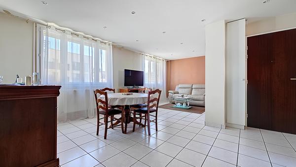 Vente / Appartement T4