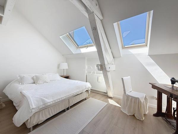 Appartement à vendre 4 pièces + bureau de 145,38 m2 utiles et 138,44 m2 ANNEMASSE (74)