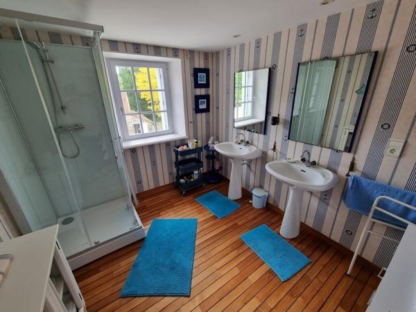 Magnifique propriété aux portes de Landerneau 449 900 € H.A.I.*