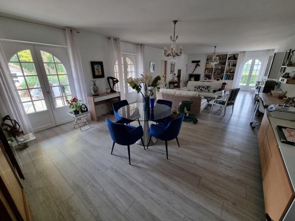 Magnifique propriété aux portes de Landerneau 449 900 € H.A.I.*