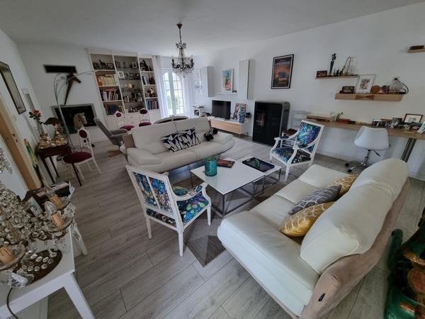 Magnifique propriété aux portes de Landerneau 449 900 € H.A.I.*