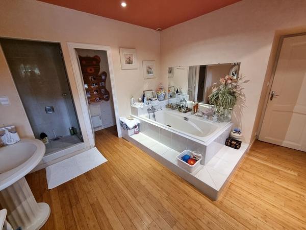 Magnifique propriété aux portes de Landerneau 449 900 € H.A.I.*