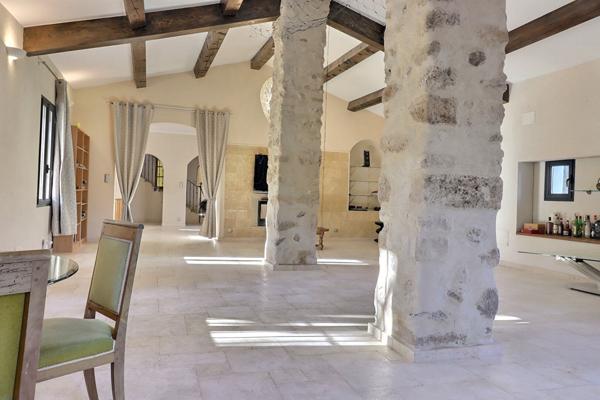 A vendre d'AIX EN PROVENCE mas renové 250m² propriété sur un terrain de 7 851 m²