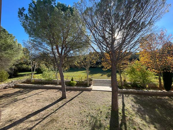 A vendre d'AIX EN PROVENCE mas renové 250m² propriété sur un terrain de 7 851 m²