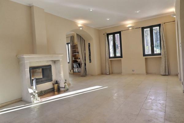 A vendre d'AIX EN PROVENCE mas renové 250m² propriété sur un terrain de 7 851 m²