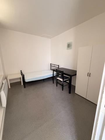 A LOUER APPARTEMENT MEUBLE PROCHE CENTRE VILLE DE ST QUENTIN 02100