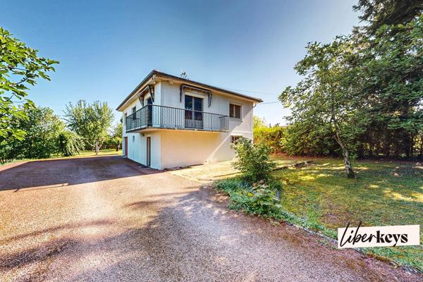 LACROST 71700 - VILLA SUR 2 NIVEAUX - 112 M² Habitable - 1762 M² TERRAIN - 3/4 CHAMBRES - GARAGE