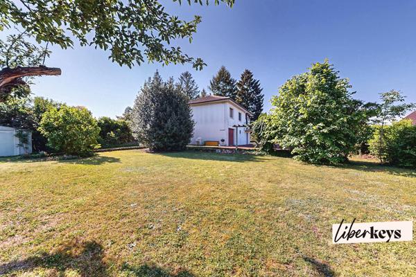 LACROST 71700 - VILLA SUR 2 NIVEAUX - 112 M² Habitable - 1762 M² TERRAIN - 3/4 CHAMBRES - GARAGE