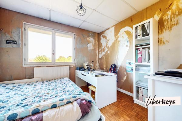 LACROST 71700 - VILLA SUR 2 NIVEAUX - 112 M² Habitable - 1762 M² TERRAIN - 3/4 CHAMBRES - GARAGE