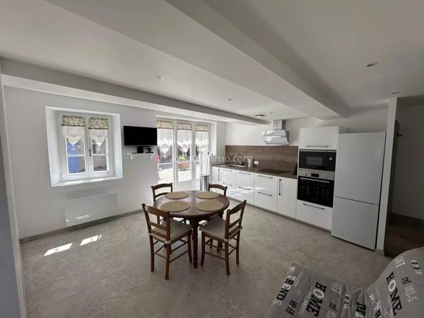 Location                                                      Appartement
                        
                     2 pièces                      49 m2                     à Saint-André-les-Alpes