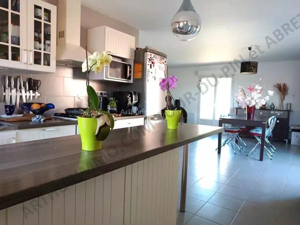 Vente                                                      Maison
                        
                     5 pièces                      89 m2                     à La Tour-du-Pin
