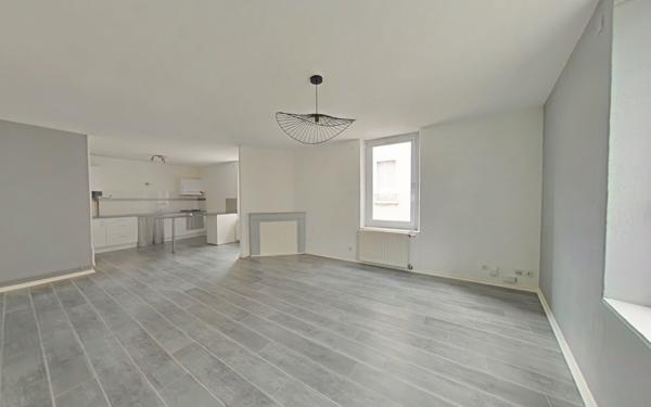 Appartement à louer    3 pièces • 75,39 m2 Valence