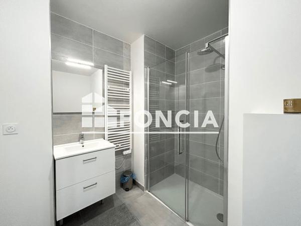 Location Studio meublé 32.76 m² - 3 rue des ateliers Bordeaux 33000