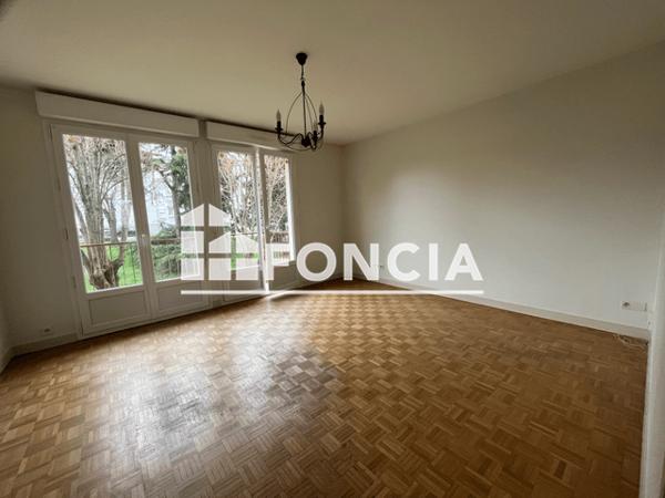 Location Appartement 3 pièces 66.27 m² - 2 RUE MADAME DE SEVIGNE Laval 53000