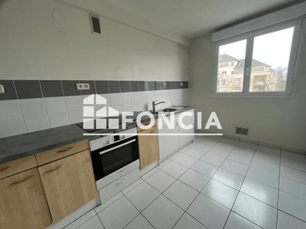 Location Appartement 3 pièces 66.27 m² - 2 RUE MADAME DE SEVIGNE Laval 53000