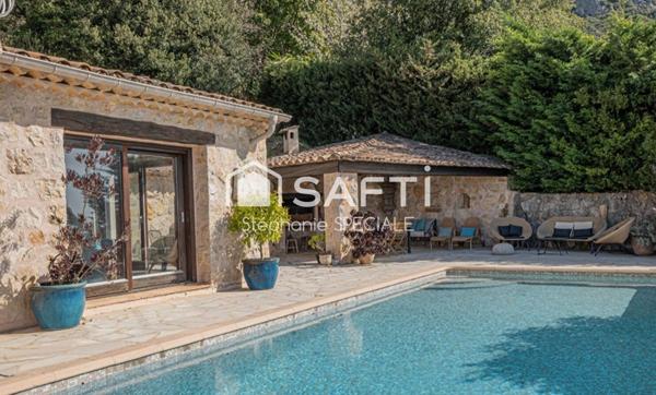 Tourrettes-sur-Loup – Maison de caractère avec vue mer, un écrin de sérénité