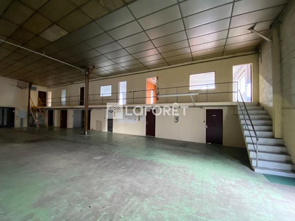 Achat local commercial près de Doué-en-Anjou - 2775 m² - 1 254 000 €