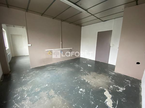 Achat local commercial près de Doué-en-Anjou - 2775 m² - 1 254 000 €