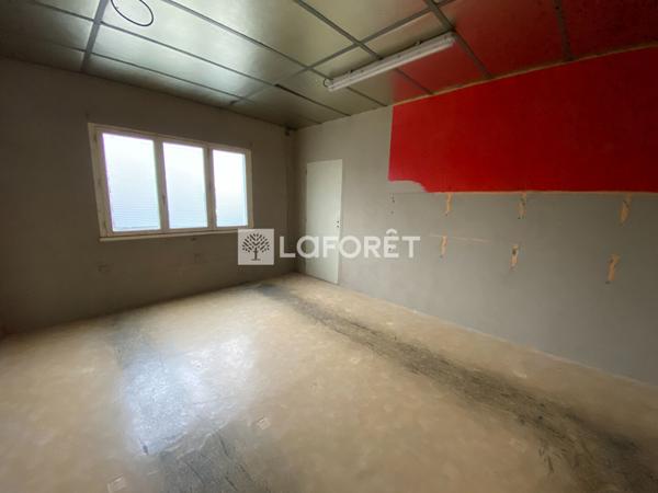 Achat local commercial près de Doué-en-Anjou - 2775 m² - 1 254 000 €