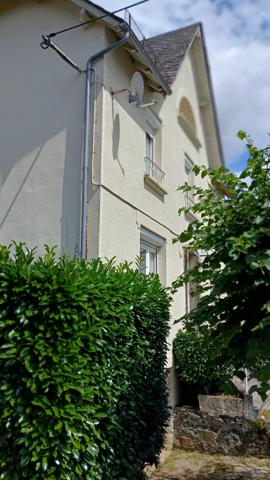 MAISON BOURGEOISE DE VILLE Mauriac (15200)
