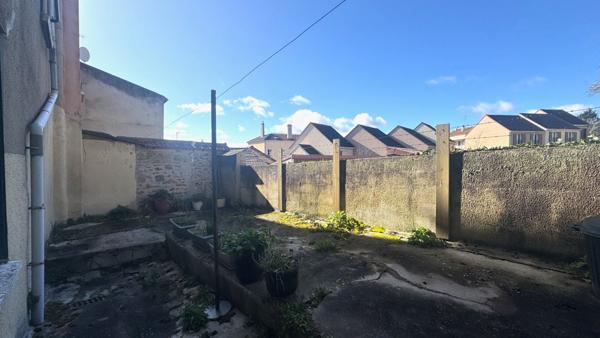 Maison Corbeil Essonnes 3 pièce(s) 53 m2 - DPE E - GARAGE - SOUS SOL TOTAL