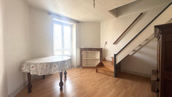 Maison Corbeil Essonnes 3 pièce(s) 53 m2 - DPE E - GARAGE - SOUS SOL TOTAL