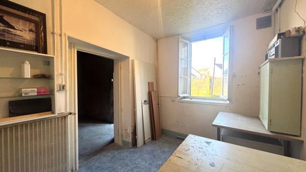 Maison Corbeil Essonnes 3 pièce(s) 53 m2 - DPE E - GARAGE - SOUS SOL TOTAL