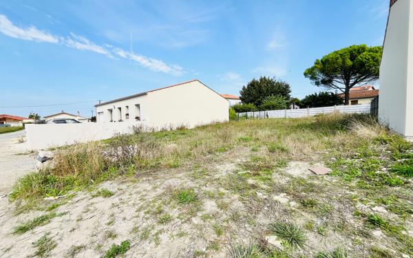 Terrain à vendre    Semussac