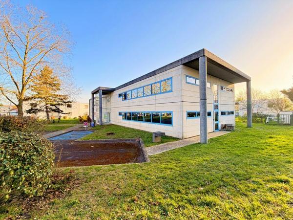 IMMEUBLE DE BUREAUX 676 M² À VENDRE POITIERS – PÔLE MÉDICAL – 30 PARKINGS – IDÉAL ENTREPRISE OU INVESTISSEUR