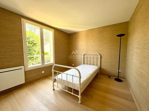 Maison Neuville Sur Oise 6 pièce(s) 143 m2 679 500 € **  - Référence  8213
