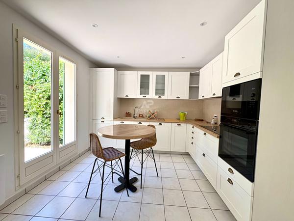 Maison Neuville Sur Oise 6 pièce(s) 143 m2 679 500 € **  - Référence  8213