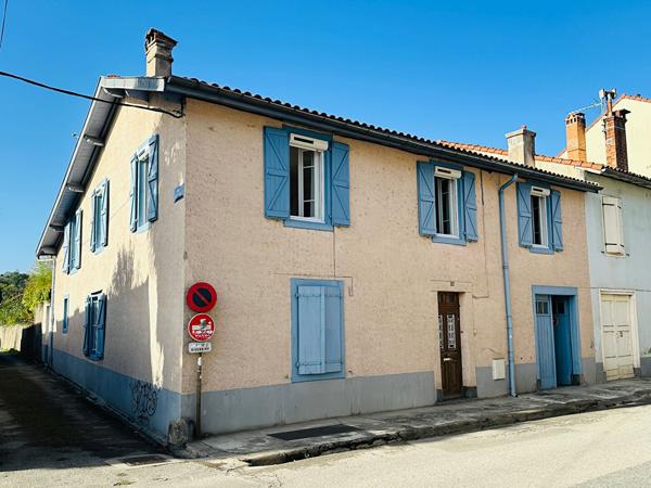 Grande maison avec jardin arboré centre ville Saint Girons Saint girons