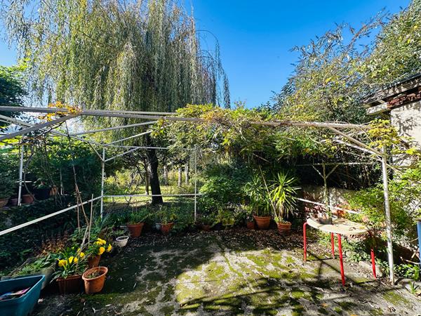 Grande maison avec jardin arboré centre ville Saint Girons Saint girons