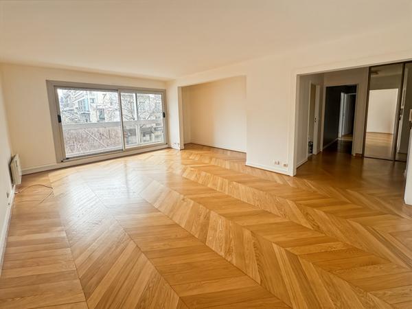 Appartement Paris 3 pièces 70m² + Balcon de 12m²