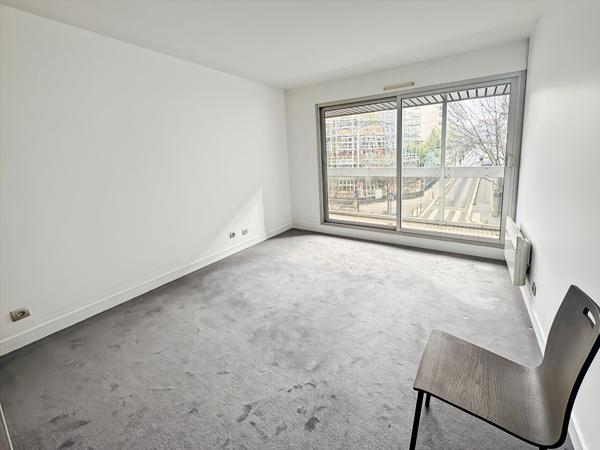 Appartement Paris 3 pièces 70m² + Balcon de 12m²