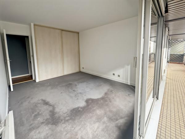Appartement Paris 3 pièces 70m² + Balcon de 12m²
