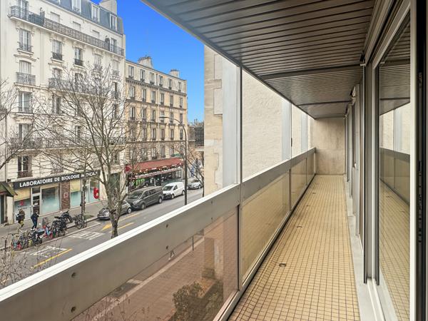Appartement Paris 3 pièces 70m² + Balcon de 12m²