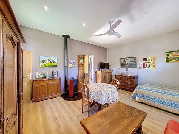 Maison 1 pièce - 39 m² - Aix-les-Bains proche lac avec jardin dans un quartier recherché