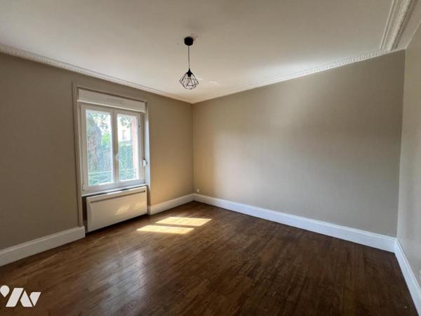 Appartement 3 pièces avec terrasse, cave et stationnement – Saint-Dié-des-Vosges