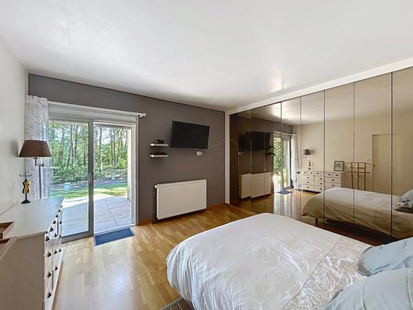 Maison d'architecte de 1984 - 180 m² - Propriété boisée aux portes de VIHIERS (49310)