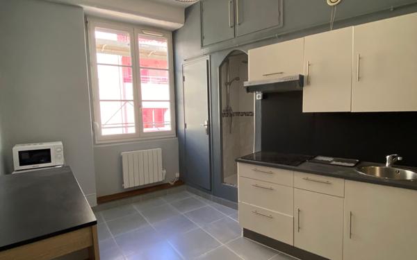 Appartement à vendre    1 pièce • 16 m2 Lyon 1