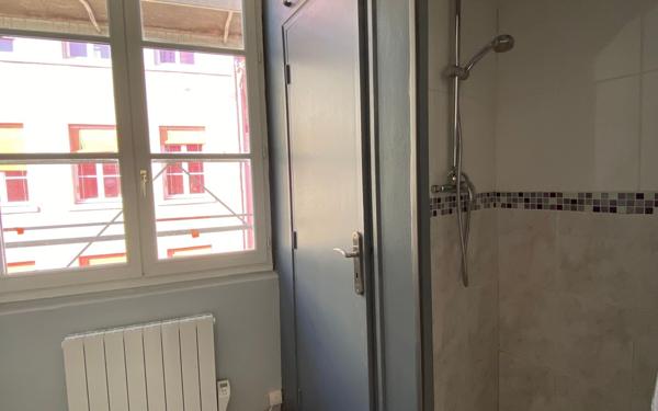 Appartement à vendre    1 pièce • 16 m2 Lyon 1