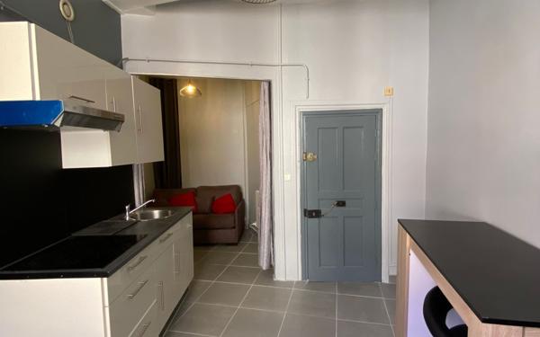 Appartement à vendre    1 pièce • 16 m2 Lyon 1