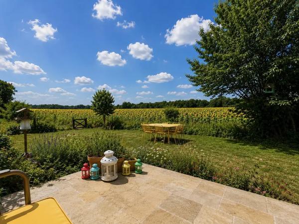 Renovated Farmhouse gite & gite and studio
