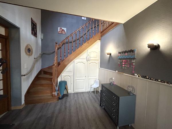 Five-bedroom longère-style house with garages, large plot of