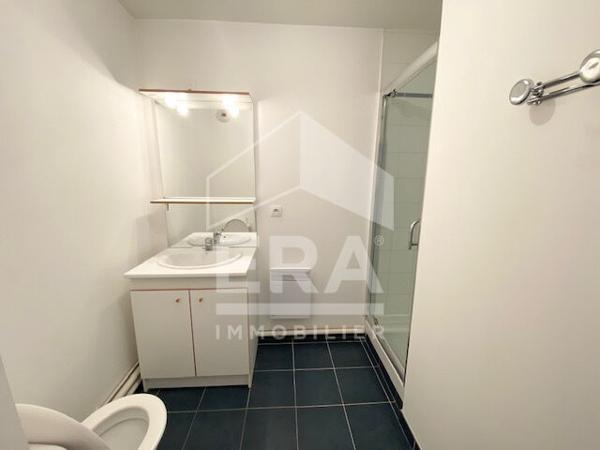 A louer  secteur Calais Mairie Appartement T1 Bis balcon + place de parking