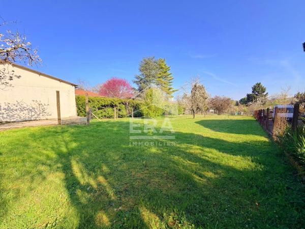 Terrain constructible Puymoyen 623 m2