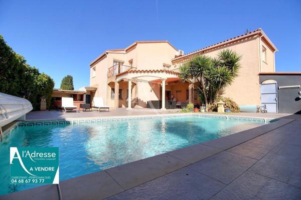 VILLA TYPE F5 DE 260 M² SUR TERRAIN 4 FACES AVEC PISCINE ET GARAGE